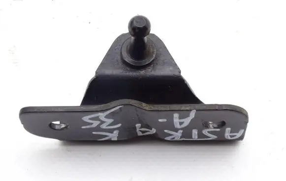 Opel Astra K Tie down hook / loop 1401847