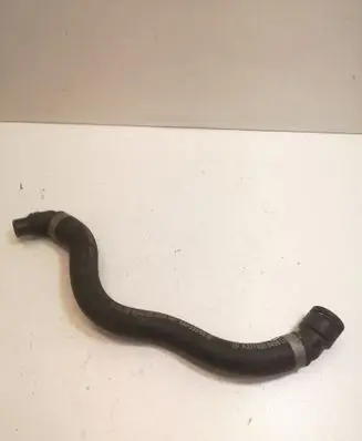 Mercedes-Benz CLS C219 Engine coolant pipe/hose A2118300496