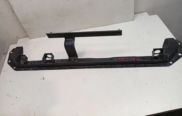 Nissan X-Trail T32 Front bumper cross member 625304CB0A