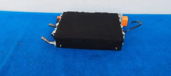 Voltage converter inverter