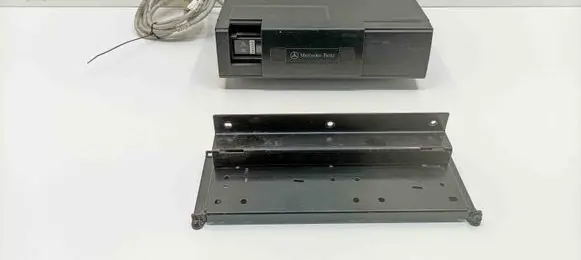 Mercedes-Benz SL R129 CD/DVD changer 0028202789 0028203289