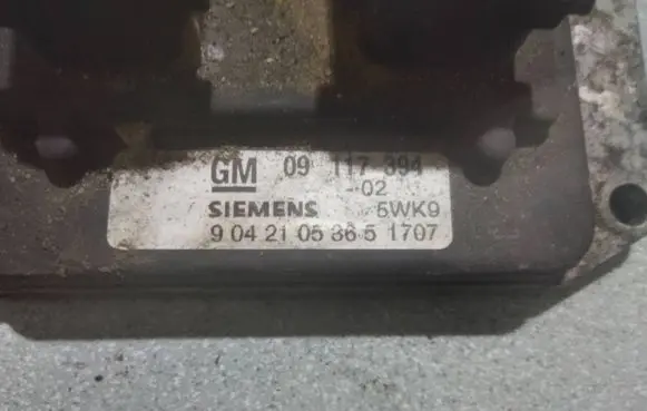 Opel Zafira A Engine control unit/module ECU 09117394 9042105365
