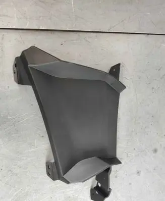 Audi A4 S4 B9 8W Intercooler air guide/duct channel 8w0121763m