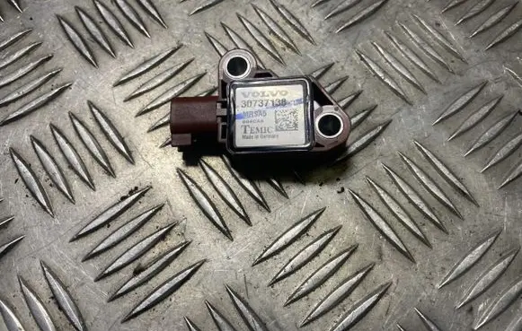Volvo V50 Airbag deployment crash/impact sensor 8840A6 30737138 MRSA5
