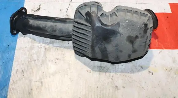 Intake resonator