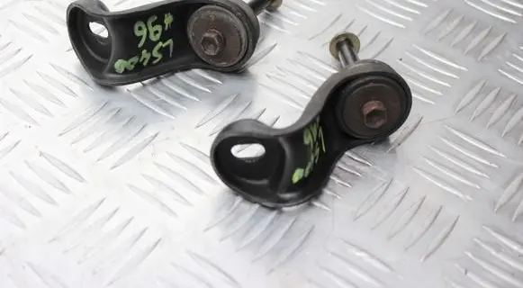 Lexus LS 400 Radiator mount bracket
