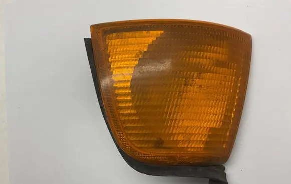 Audi 80 90 S2 B4 Front indicator light 893953049