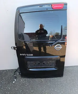 Nissan NV200 Rear door