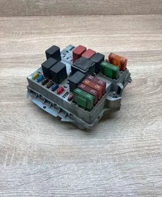 Alfa Romeo 147 Fuse module 46558759 081021