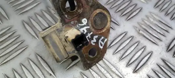 Ford Focus Front door lock loop/hook striker 96BGF21982 96BG-F21982