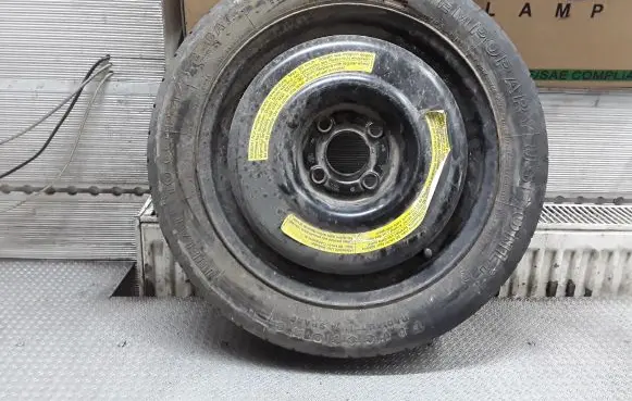 Volkswagen Golf III R15 spare wheel 535601025A
