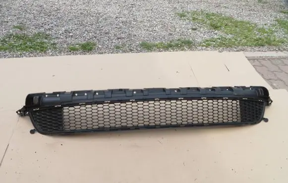 Renault Trafic III (X82) Front bumper lower grill 622544919R