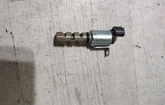 Lexus RC Camshaft vanos timing valve 3370105010