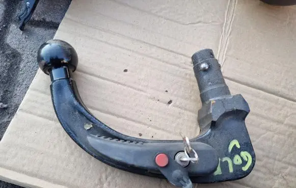 Volkswagen Golf V Tow bar 