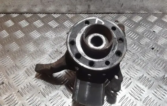 Opel Zafira B Front wheel hub spindle knuckle