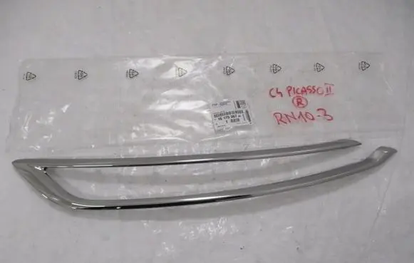 Citroen C4 SpaceTourer Front fog light trim/grill 9815202780
