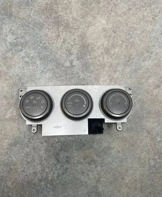 Subaru Impreza II Climate control unit 72311FE070 A0200068A00000 4H07