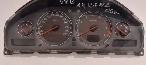 Volvo V70 Speedometer (instrument cluster) 30746097 69594690T 0439604