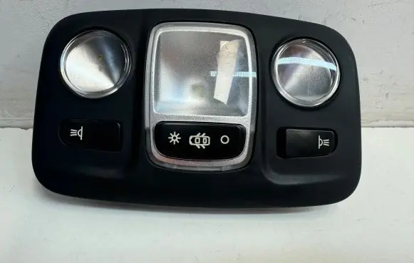 Peugeot 5008 II Rear seat light 96781444
