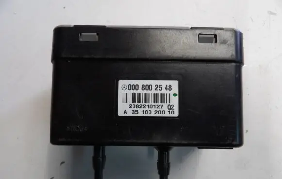 Mercedes-Benz CLS C219 Central locking vacuum pump A3510020010 2082210127 A0008002548