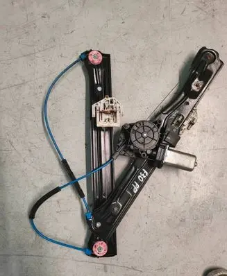 BMW 3 F30 F35 F31 Front door window regulator with motor