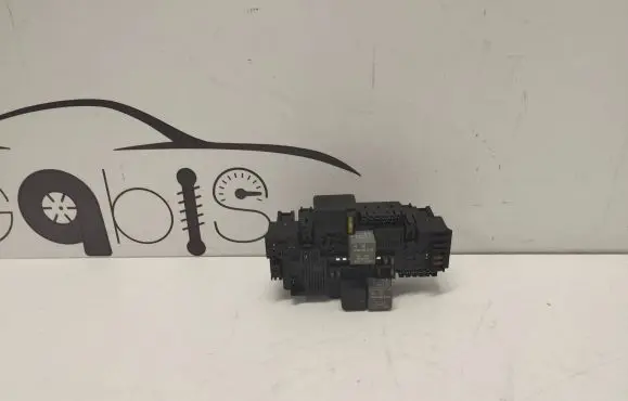 Mercedes-Benz E W213 Fuse module A2139062202 A0009822923