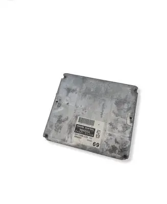 Toyota Avensis T250 Engine control unit/module 1758006326 8966105690 MB1758006326