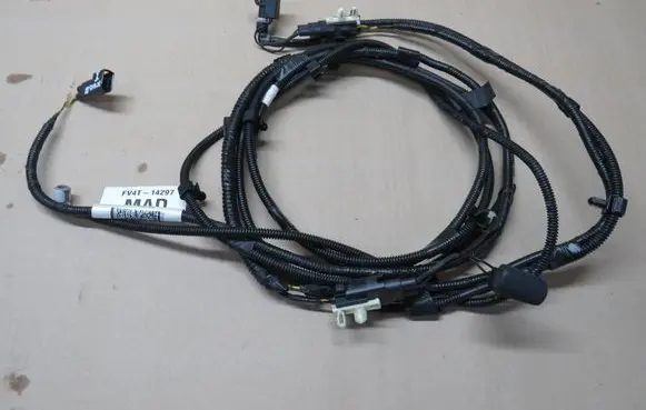 Ford Kuga II Windshield washer spray nozzle FV4T14297MAD