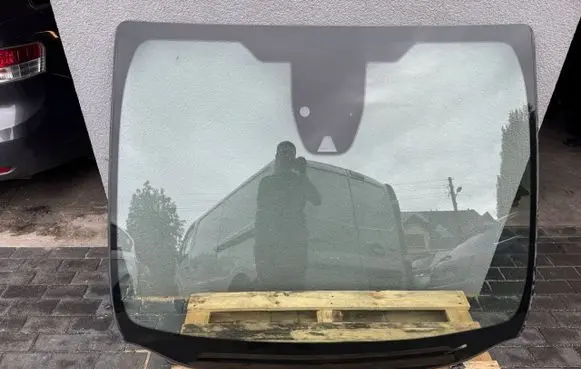 Ford S-MAX Front windscreen/windshield window KS7BR03100A