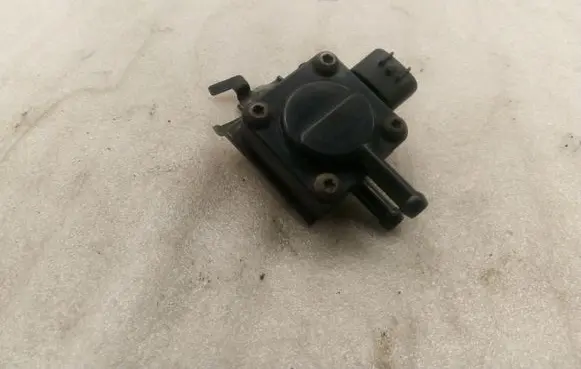 Toyota Avensis T250 Exhaust gas pressure sensor 8948020030