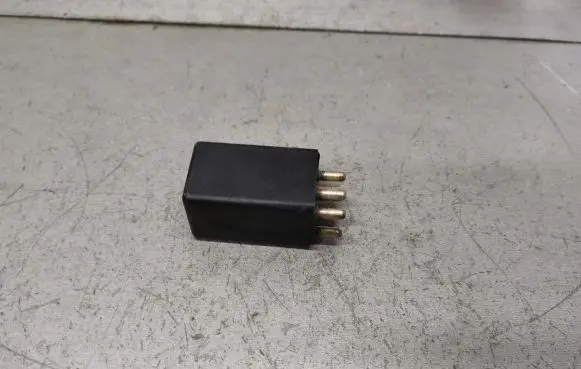 Mercedes-Benz S W126 Other relay 0008210863