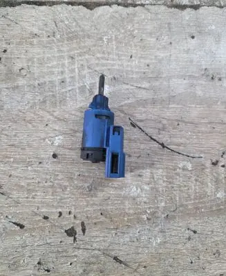 Audi A6 S6 C5 4B Clutch pedal sensor 1J0927189E 18104 19322002