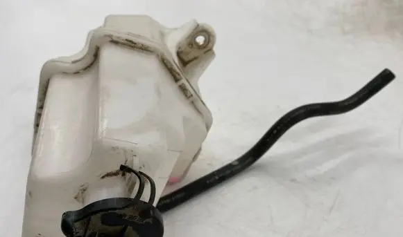 Toyota Sienna XL40 IV Fuel expansion tank 164700P130