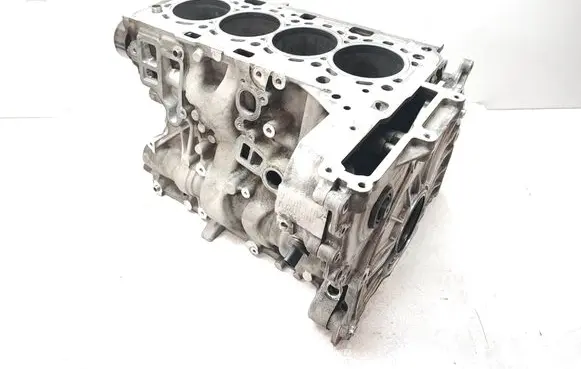 BMW 2 F46 Engine block B47C20A 8513982