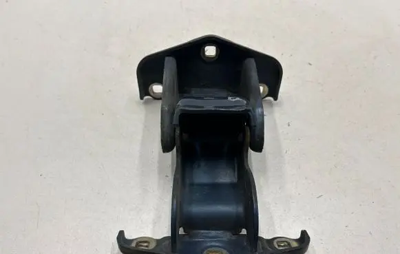 Opel Vivaro Rear door upper hinge 312304K 66379