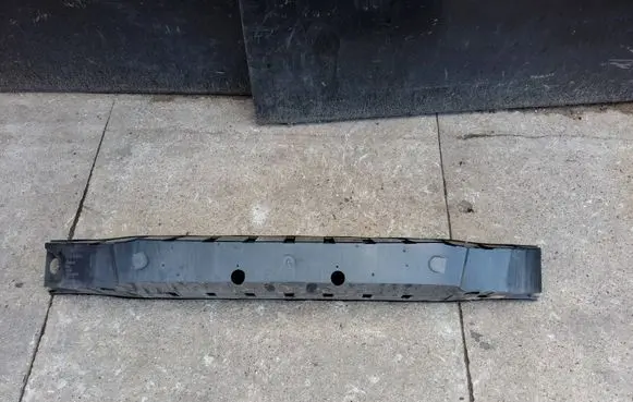 Volvo V70 Front bumper support beam 30763392