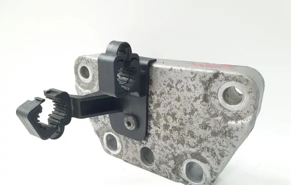Volkswagen e-Golf Engine mounting bracket 5QE199588B
