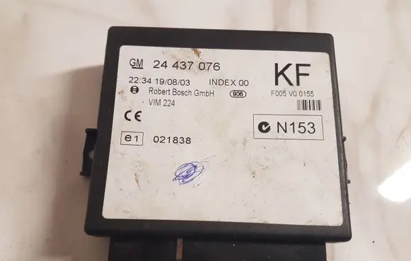 Opel Zafira B Comfort/convenience module 24437076 021838