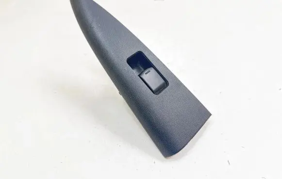 Nissan X-Trail T30 Electric window control switch 25411ED00B