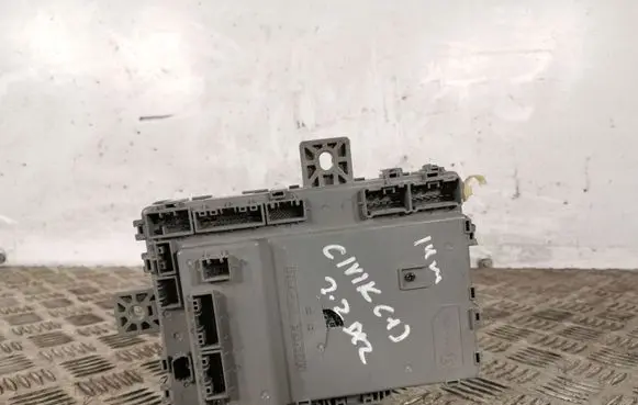 Honda Civic IX Fuse module 116RA000021