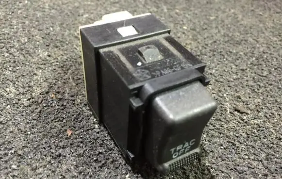 Traction control (ASR) switch
