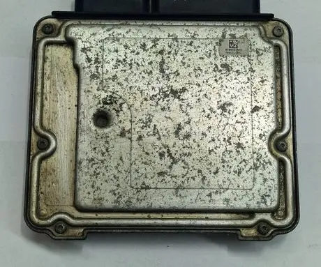 Volkswagen Golf V Engine control unit/module 03C906056CG 0261S02183