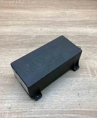 Mercedes-Benz E W210 Video control module G0M201115744 020443