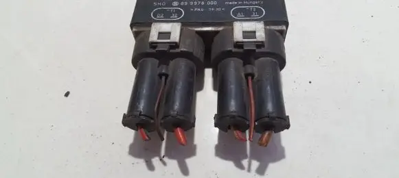 Volkswagen Sharan Coolant fan relay 701919506 899978000