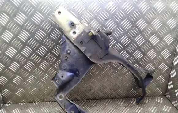 Opel Zafira B Radiator support slam panel bracket 