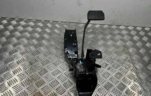 Ford Mondeo MK IV Brake pedal 7G9N2D094RC 7G9N2D094