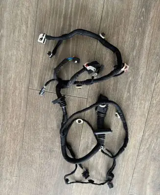 Opel Astra L Front door wiring loom 9847083980