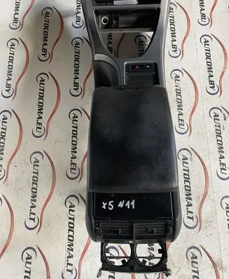BMW X5 E53 Armrest 826081315