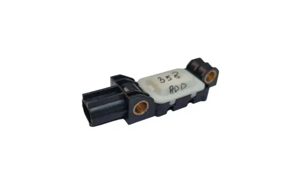 Audi A8 S8 D3 4E Airbag deployment crash/impact sensor 4B0959643D 011102 190605