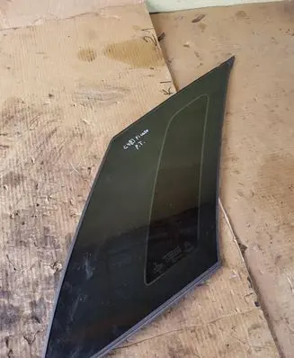 Citroen C4 II Rear side window